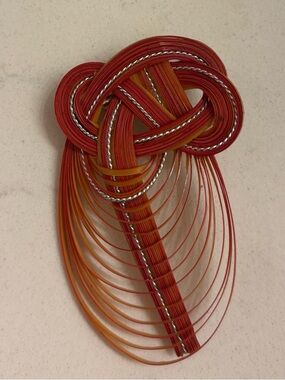 70s RED & ORANGE BAMBOO KNOT BROOCH
